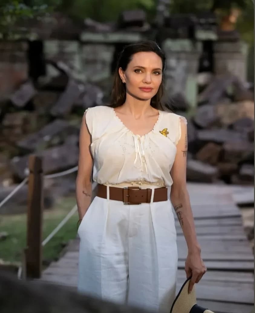 Angelina jolie thumbnail