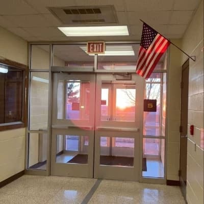 Escola Americana - Liberty High  thumbnail