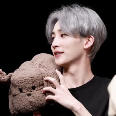 Yoon Jeonghan thumbnail