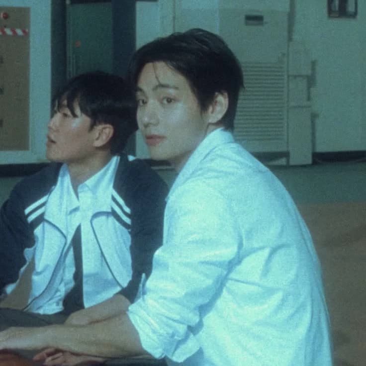 Kim Taehyung thumbnail
