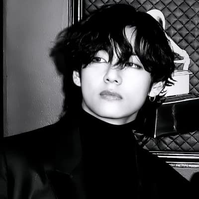 Kim Taehyung thumbnail