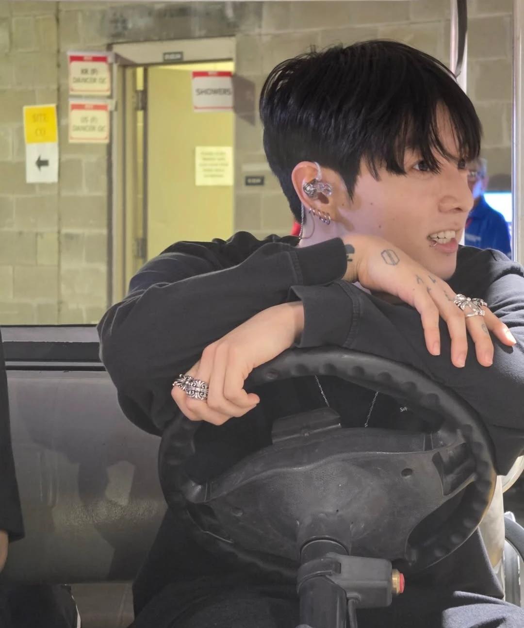 Jeon Jung-kook thumbnail