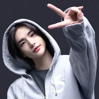 Hyunjin thumbnail