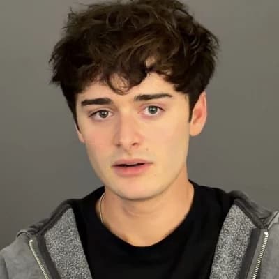 Noah Schnapp  thumbnail