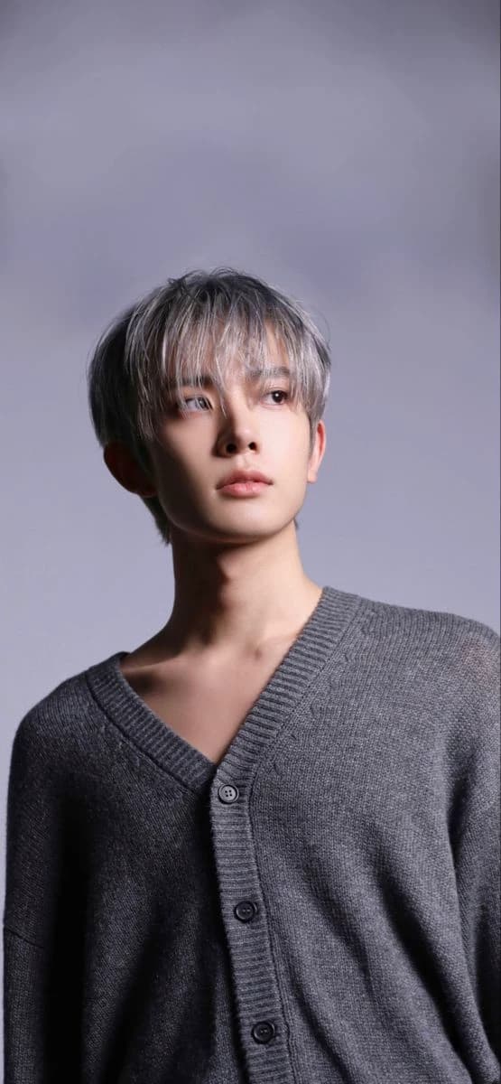 Lee heeseung thumbnail