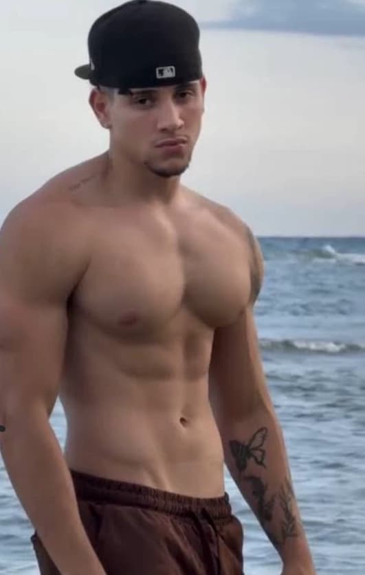Ricardo gay thumbnail