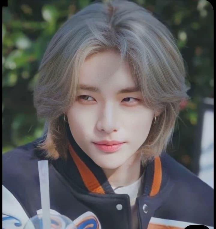 Hyunjin thumbnail