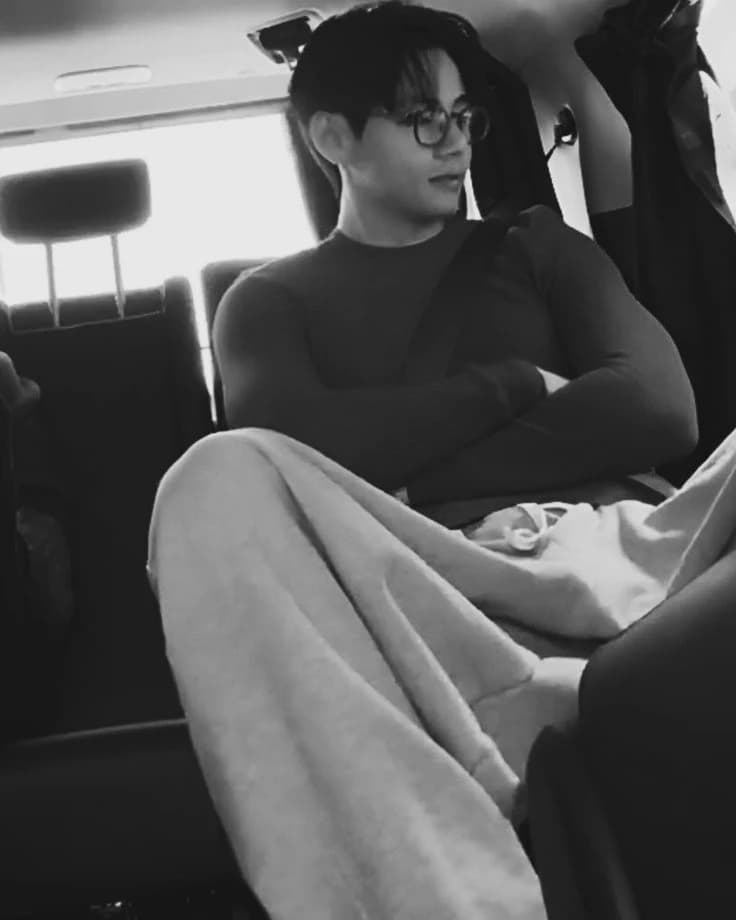 KIM TAEHYUNG thumbnail