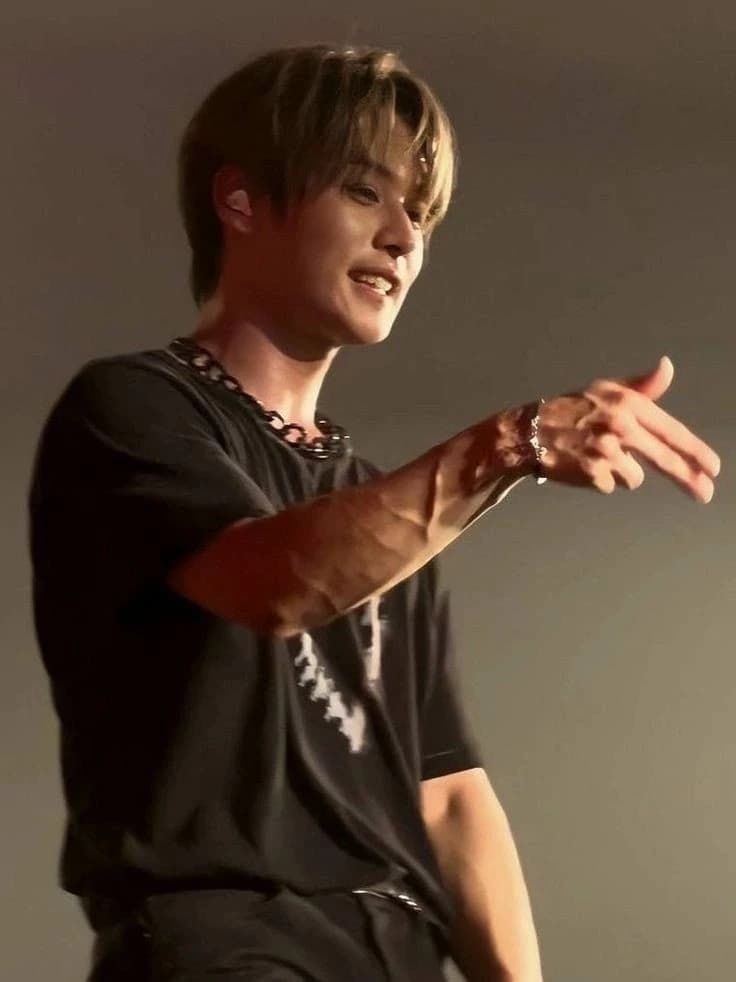 Lee know thumbnail