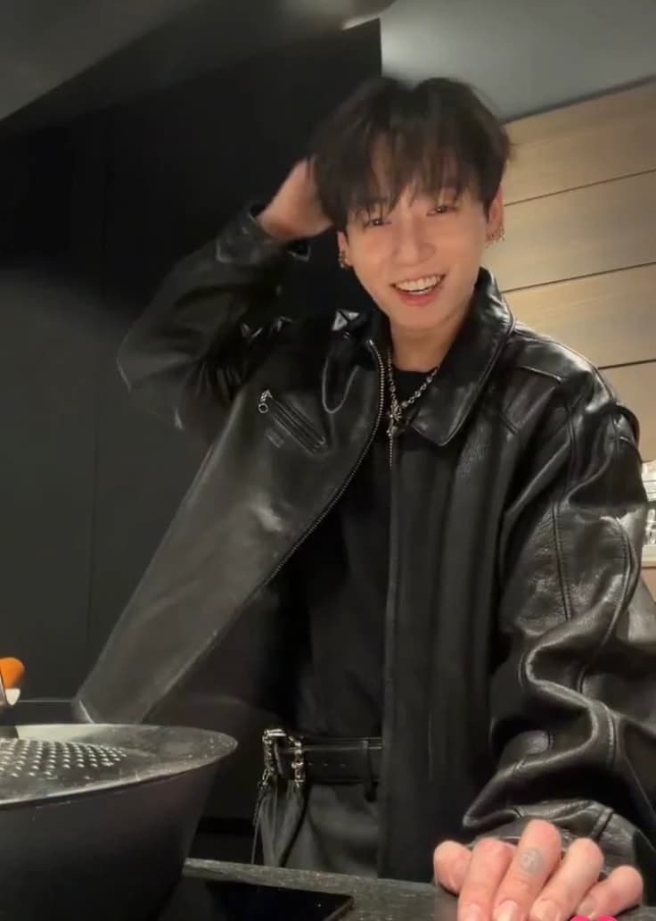 Jeon Jungkook  thumbnail