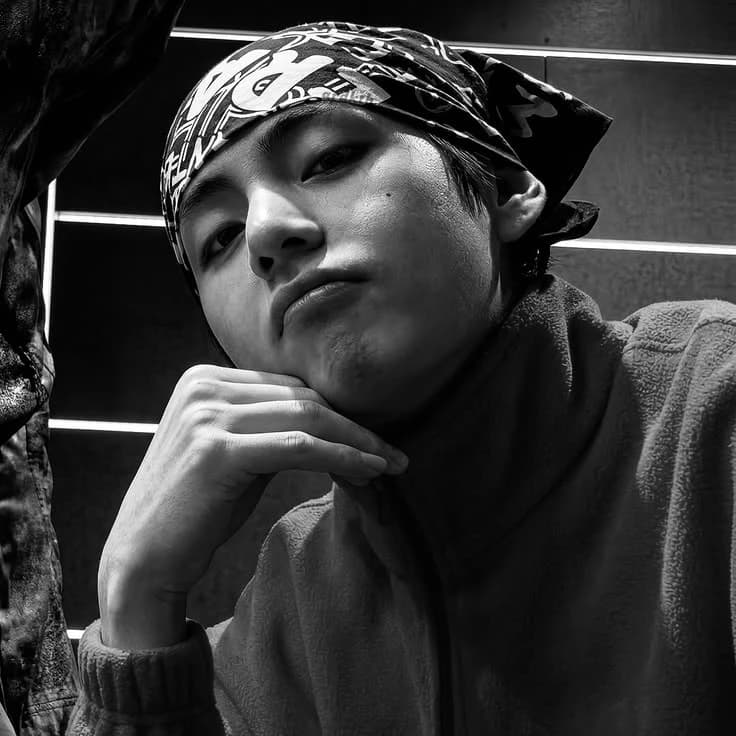 Kim Taehyung  thumbnail