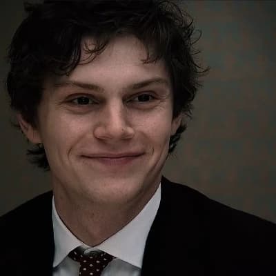 Evan Peters 😺 thumbnail