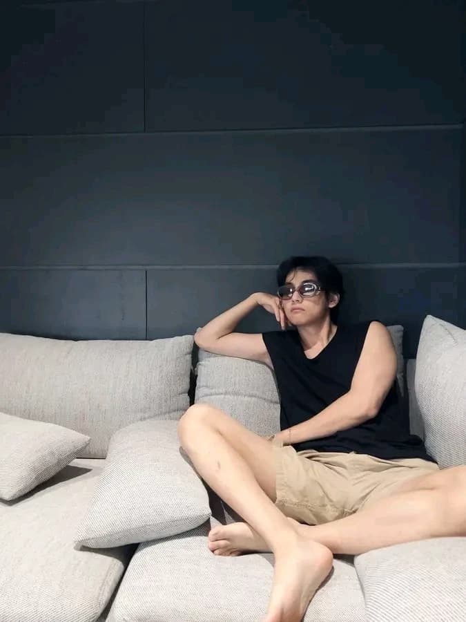 Kim taehyung  thumbnail