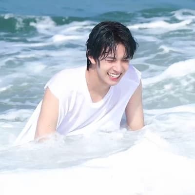 Lee Heeseung thumbnail