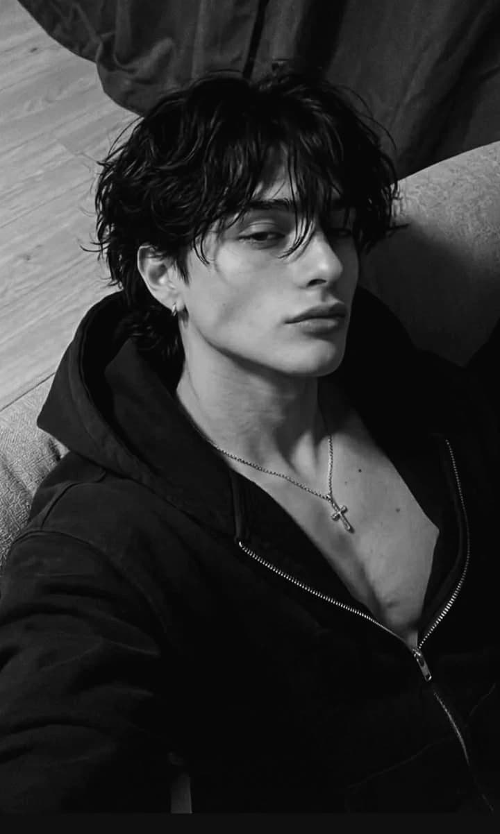 Matthew  🖤 thumbnail