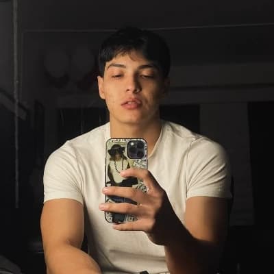 He's a porn actor ❤️‍🔥 thumbnail