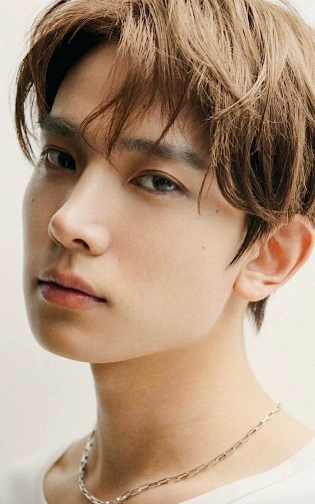 Lee heeseung  thumbnail