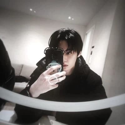 Lee Know thumbnail