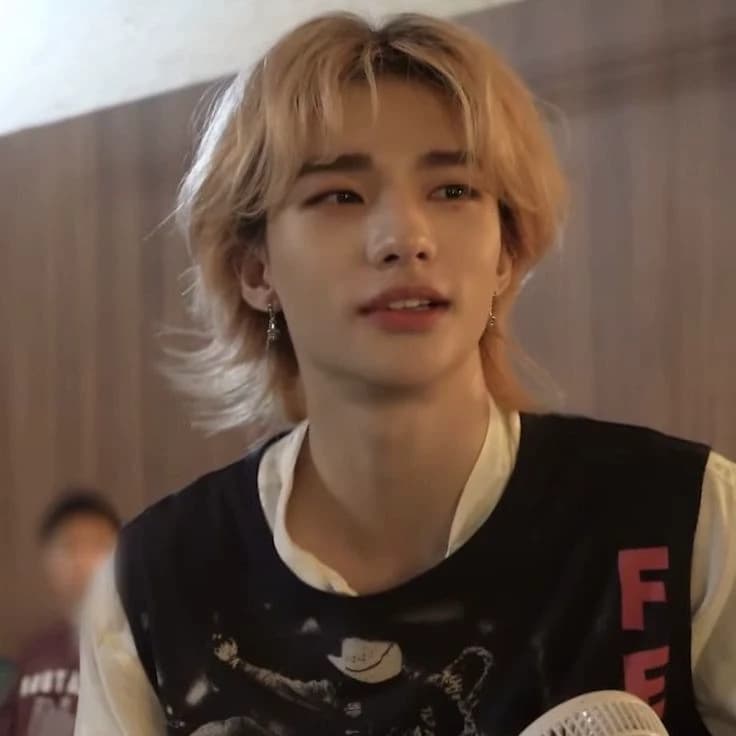 Hyunjin  thumbnail