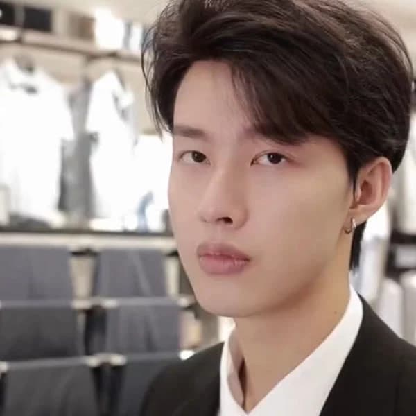 Min Jie  thumbnail