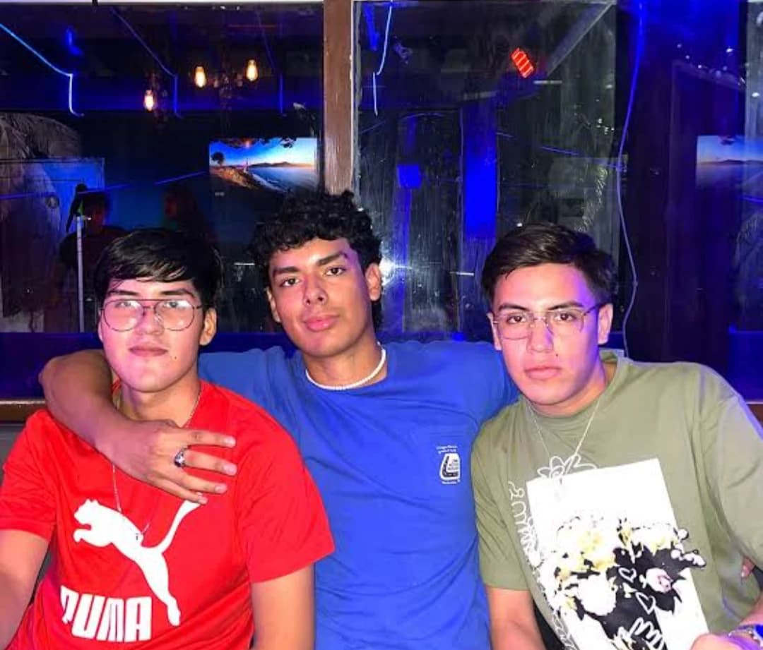 Los PQliares  thumbnail