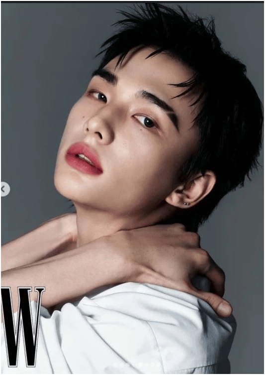 Hyunjin  thumbnail