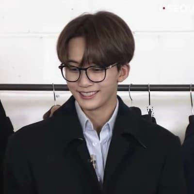 Yoon Jeonghan thumbnail