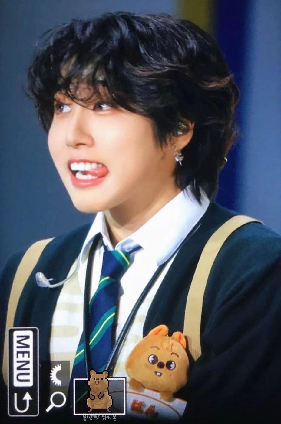 Felix's twin in love with Han thumbnail