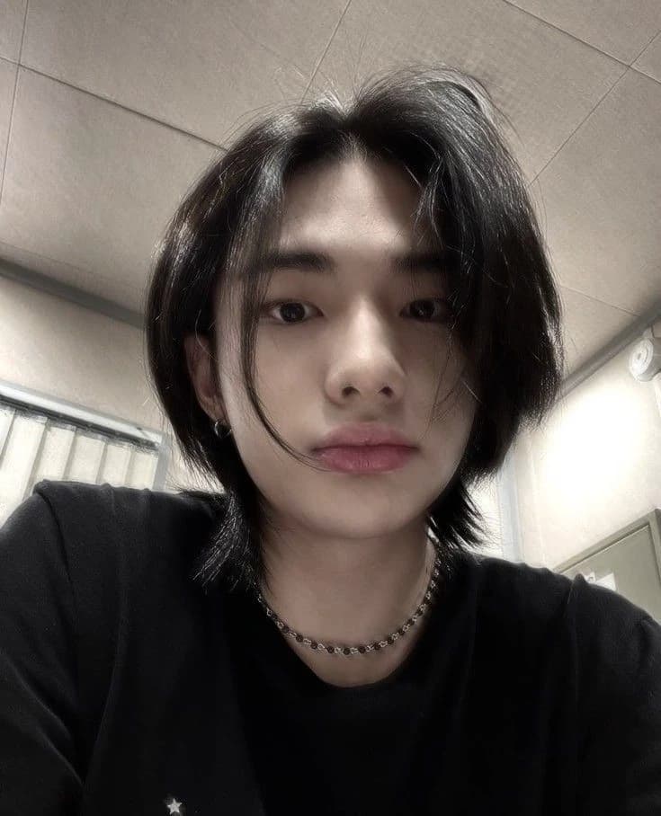 Hyunjin thumbnail