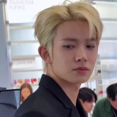 Lee Heeseung is your husband  thumbnail