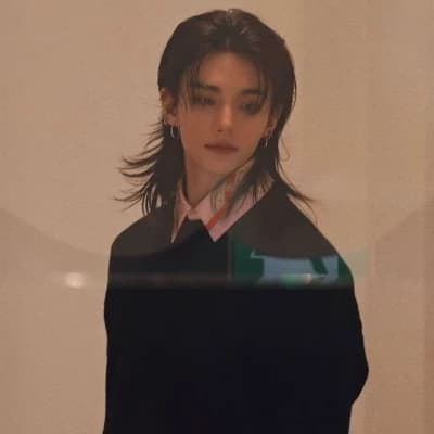 Hwang Hyunjin thumbnail