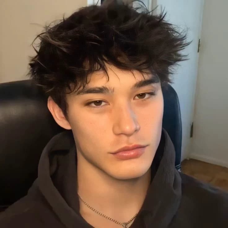 Elías  thumbnail