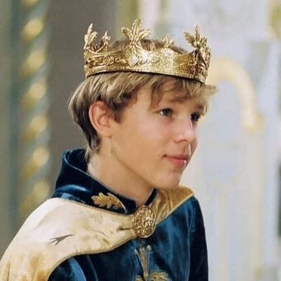 Peter Pevensie thumbnail