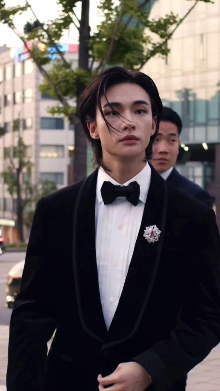 Hyunjin thumbnail