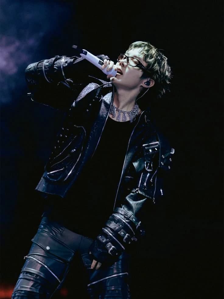 Hoseok  thumbnail