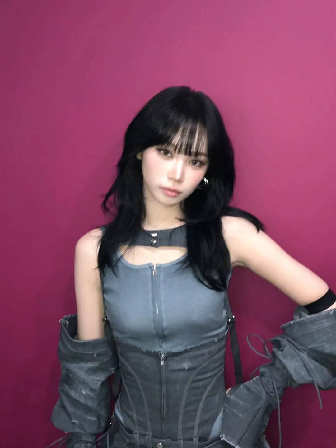 chaewon  thumbnail