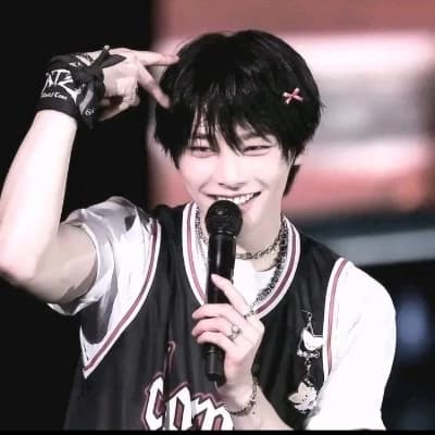 Yang Jeongin (I.N) thumbnail
