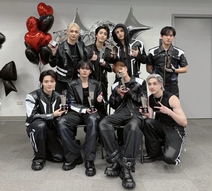 Straykids thumbnail