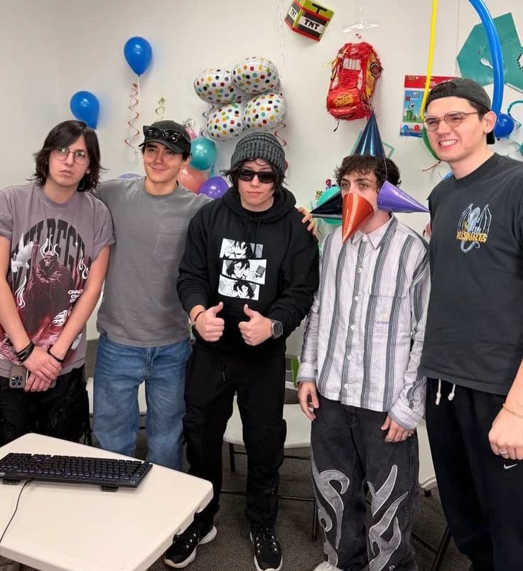Quackity, misa , Roier, carrera, el Mariana thumbnail