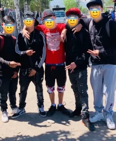 Tus hermanos  thumbnail