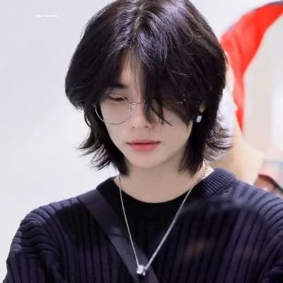 Hyunjin thumbnail