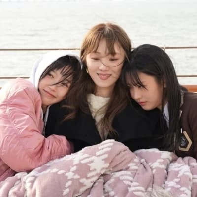 Song's sister thumbnail