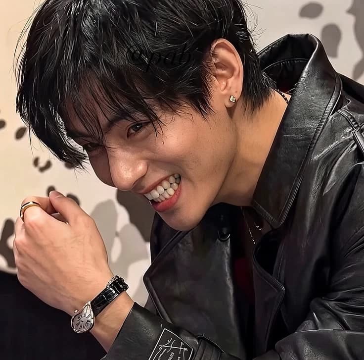 Kim Taehyung  thumbnail