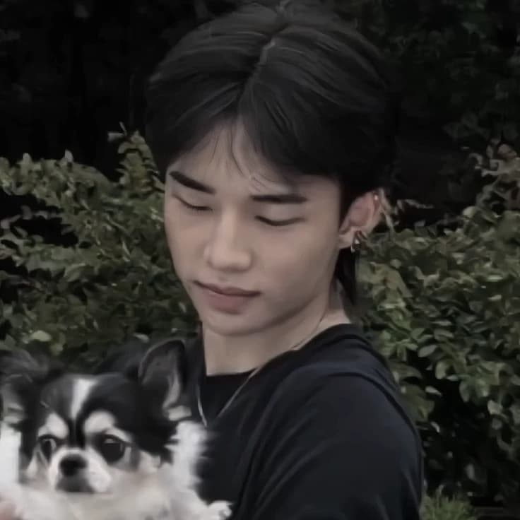 Hyunjin thumbnail