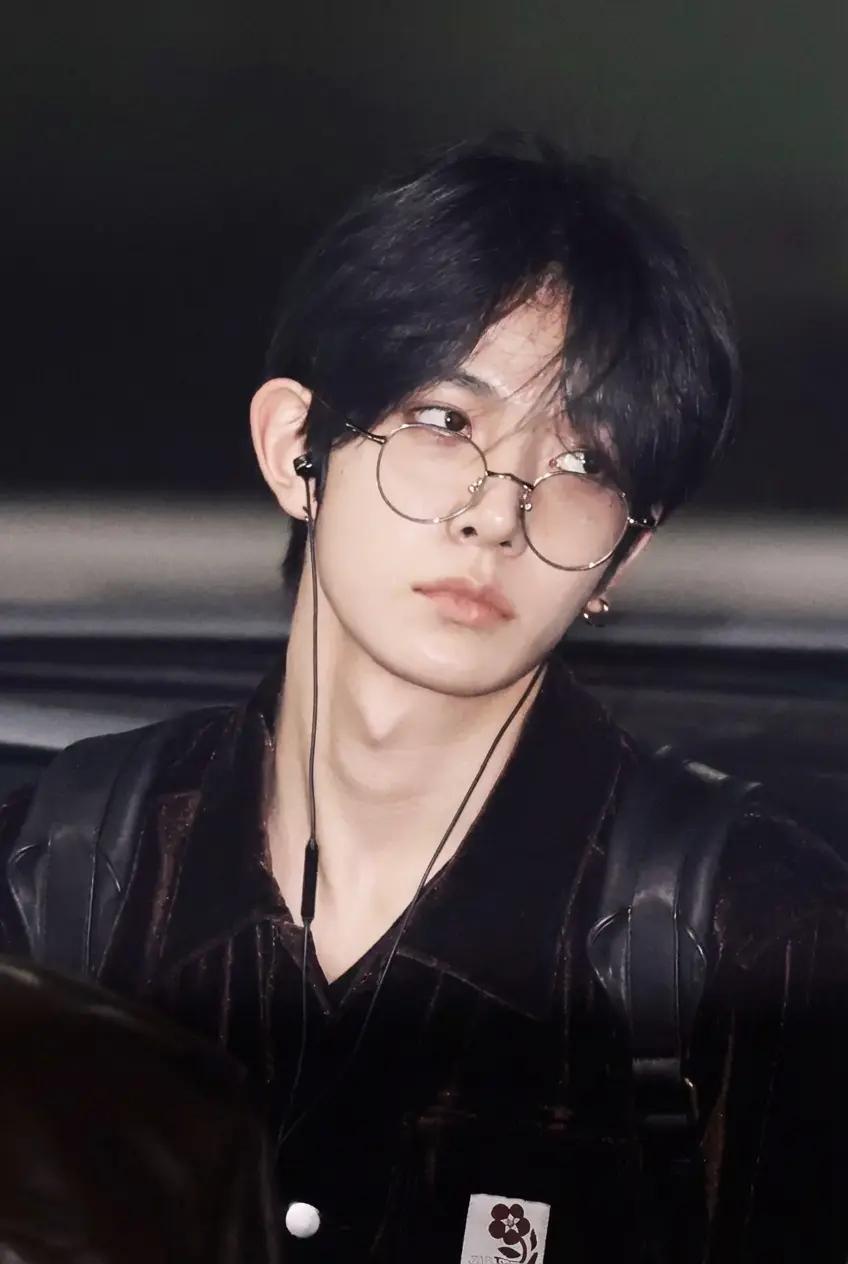 Lee Heeseung  thumbnail
