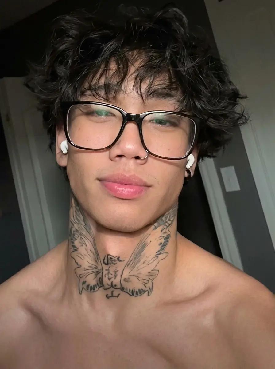 𝐊aleb thumbnail