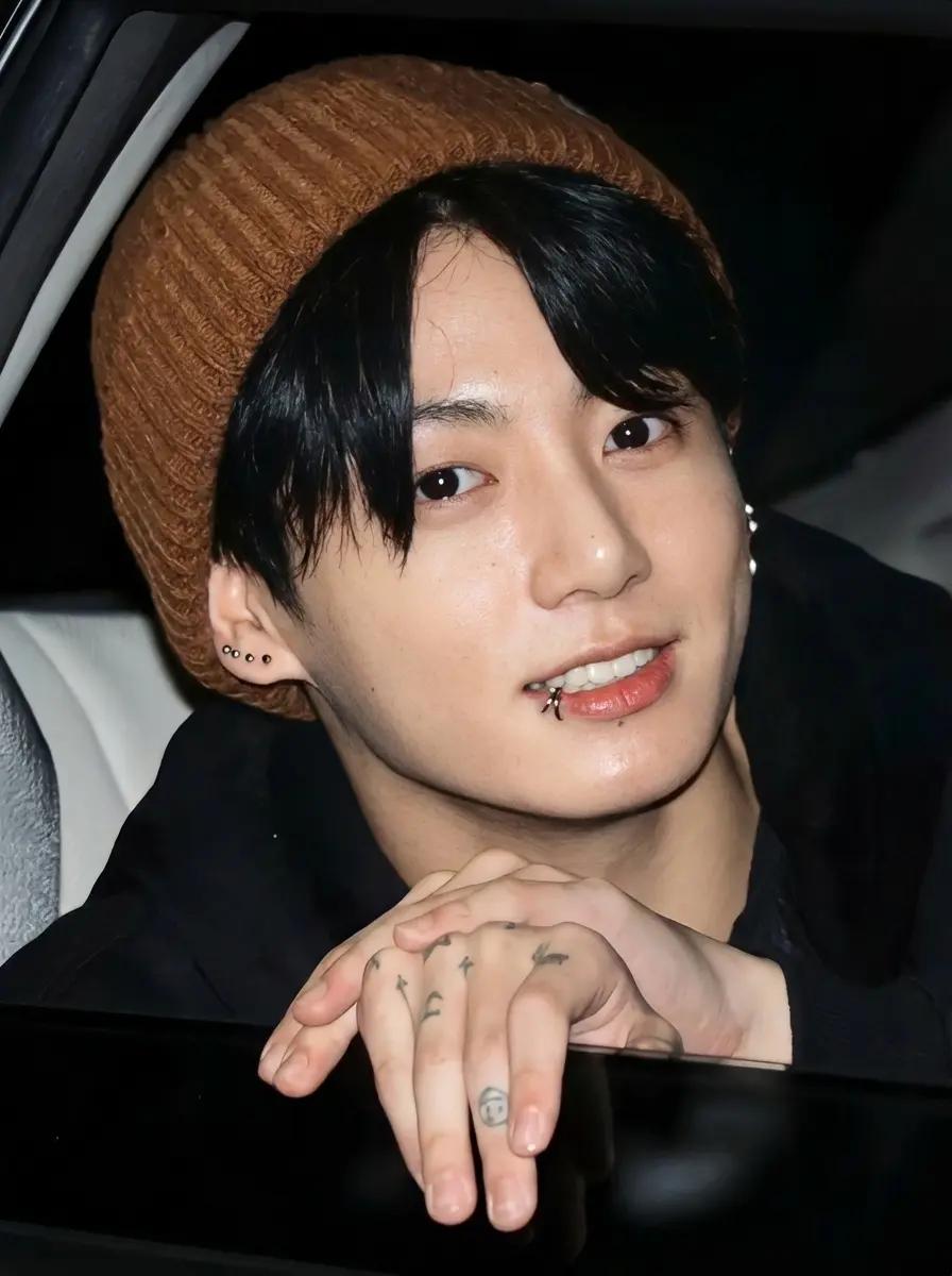 Jungkook thumbnail