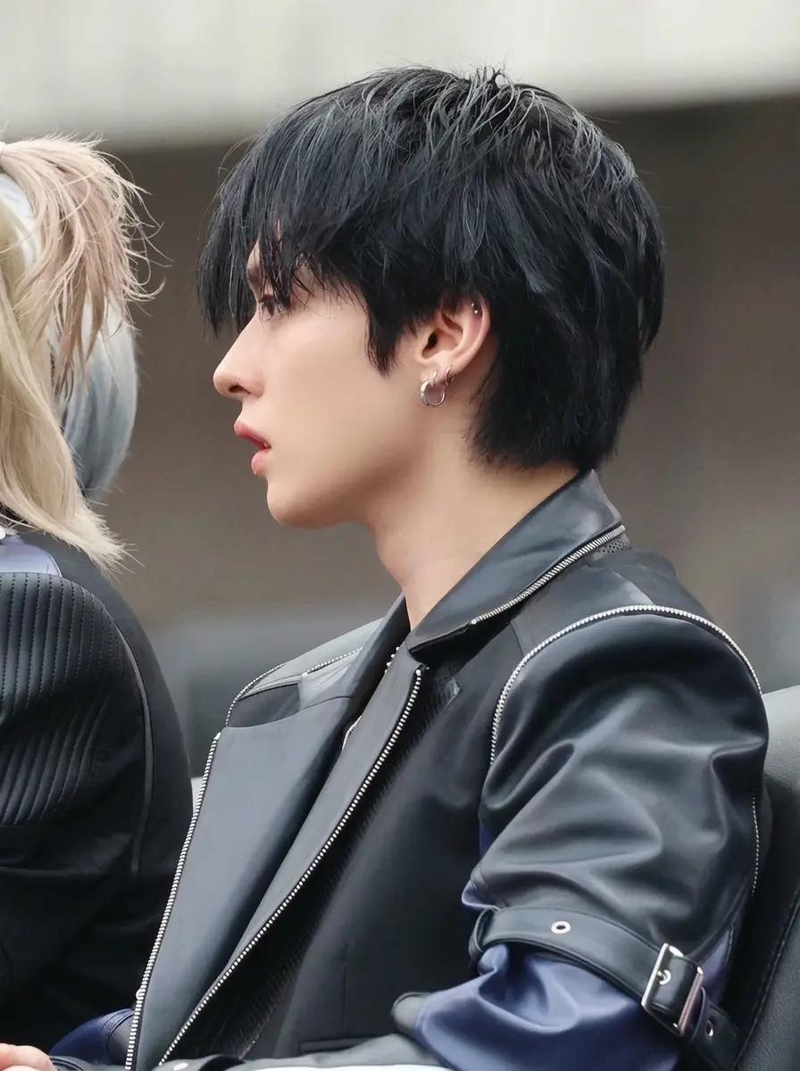 Lee know thumbnail