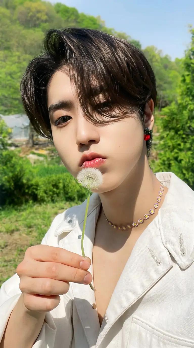Han Jisung thumbnail