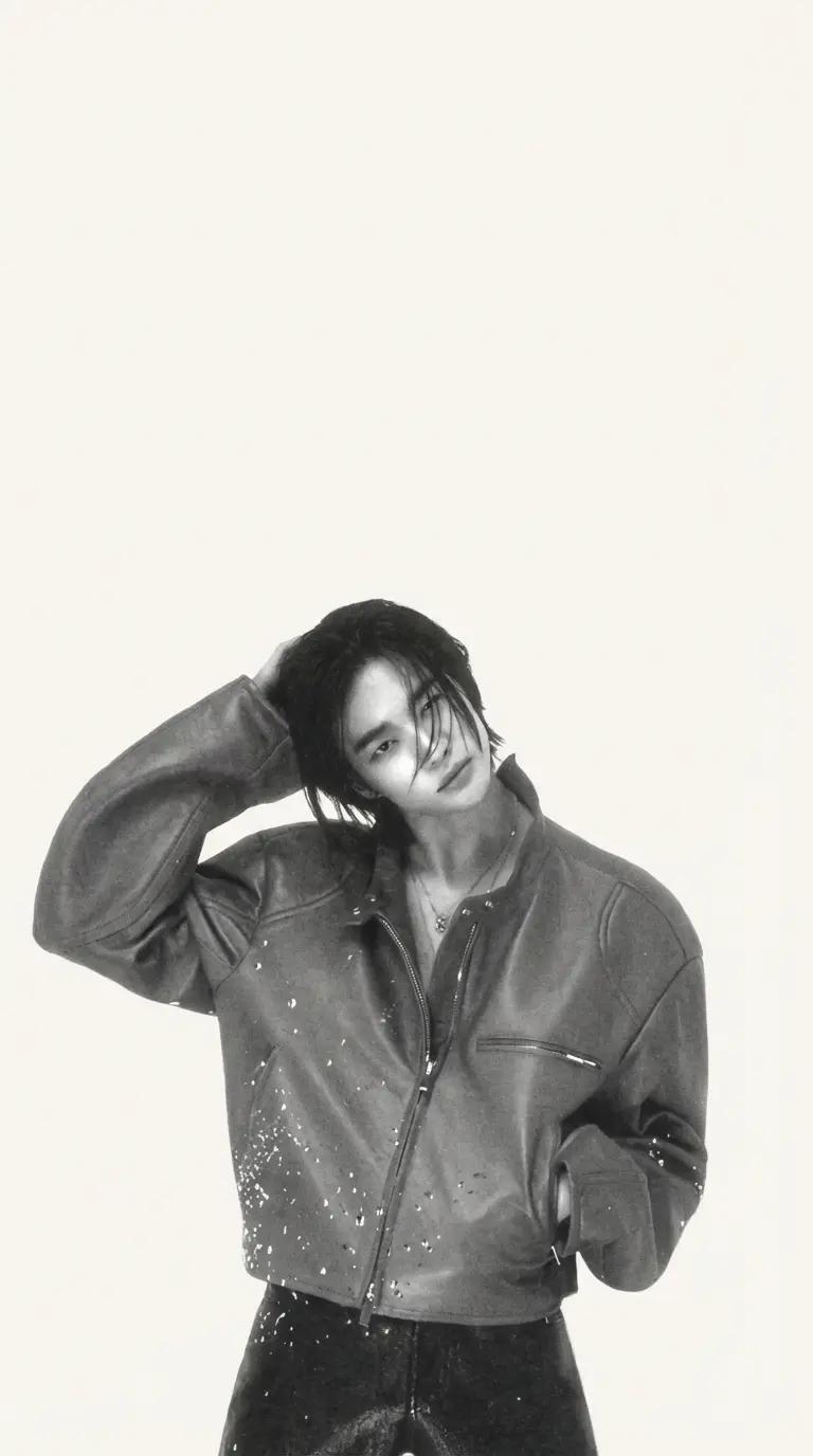 Hwang Hyunjin thumbnail